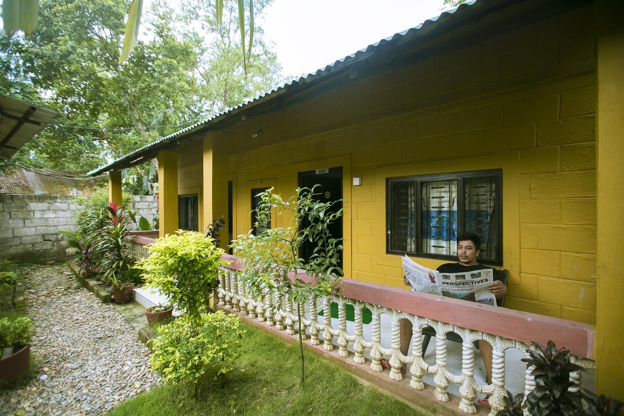 Sauraha Nana Hotel Eksteriør billede