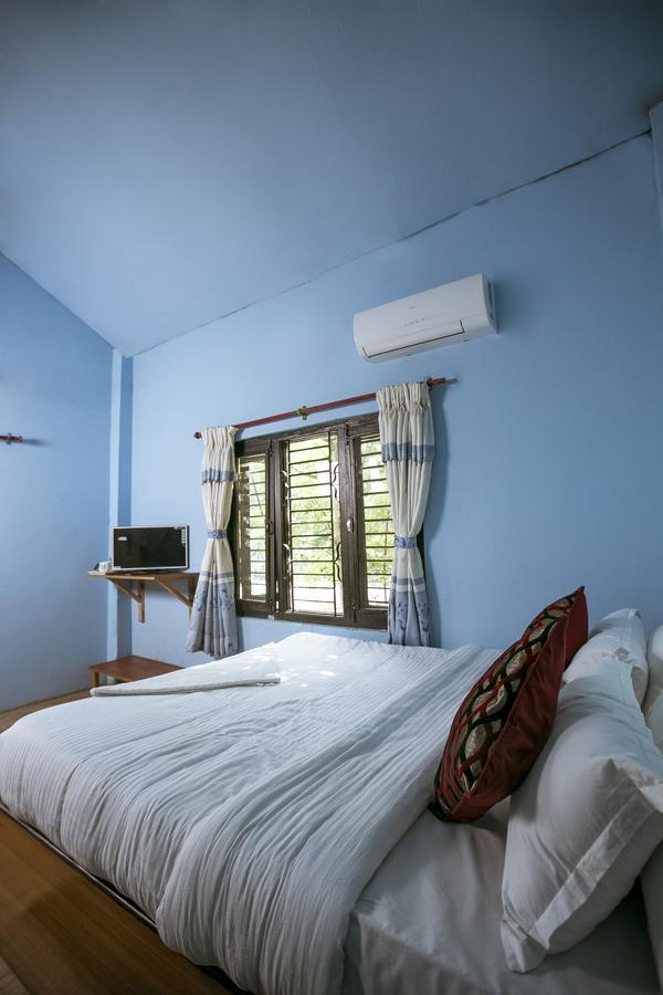 Sauraha Nana Hotel Eksteriør billede